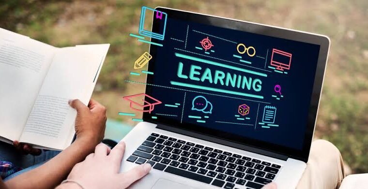 Digital Education in 2026: Pros and Cons You Should Know